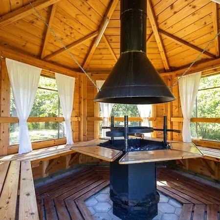 Prázdninový dům Private Cabin And Sauna In The Woods Near The Lake Malivere