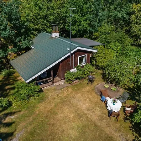 Prázdninový dům Private Cabin And Sauna In The Woods Near The Lake